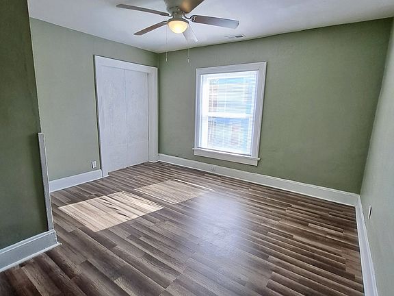 3rd image of 50 N Collier St