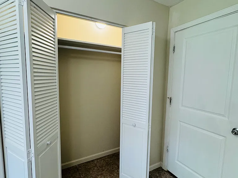 1115 Old Mill Ln — Photo 9