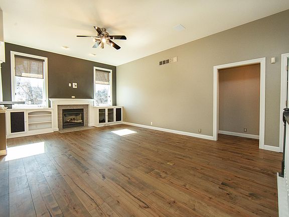 5th image of 2725 Glen Oaks Dr