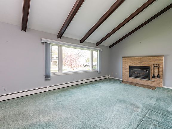 3rd image of 812 Geddes Ct