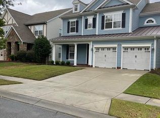 9510 Ridgeforest Dr, Charlotte, NC 28277