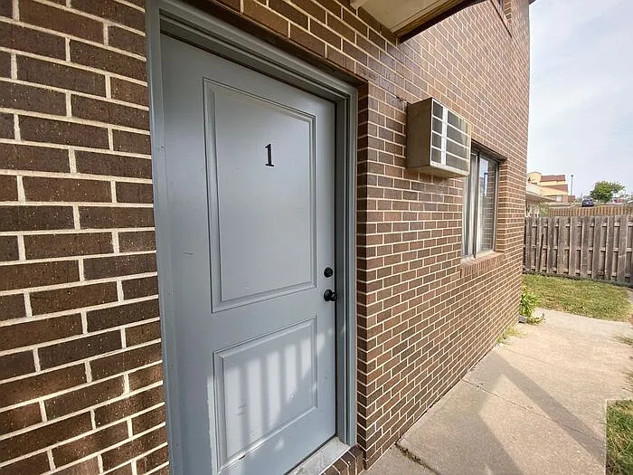 Building Photo - 504 2nd Ave #1