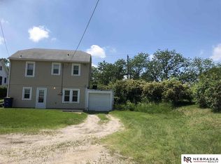 714 Sand Hill Rd, Louisville, NE 68037
