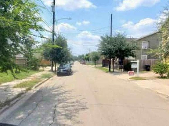 3rd image of 4413 Hershe St #A