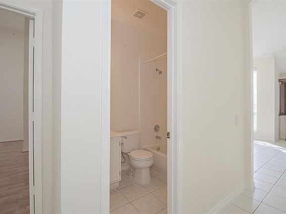 3rd image of 6613 Misty Hollow Dr