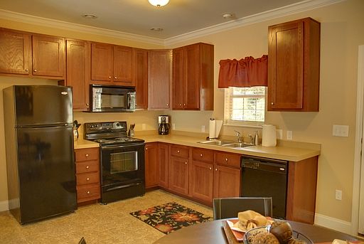 2nd image of 657 Rain Forest Dr APT 6