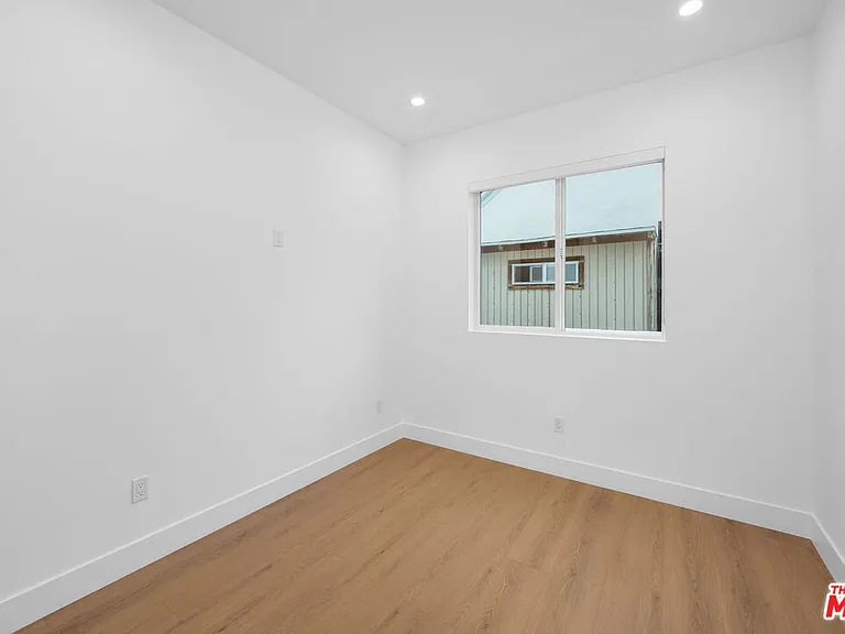 5225 W 20th St #1/2 — Photo 9