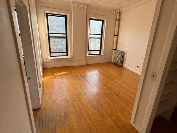 67 Main St #36, Brattleboro, VT 05301