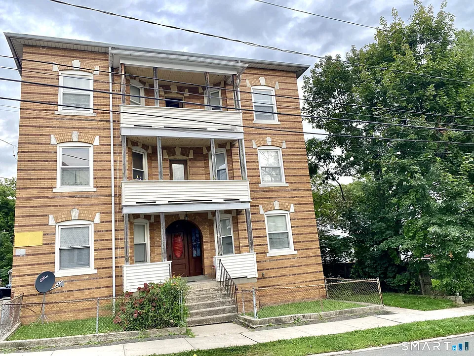 33 Smith St