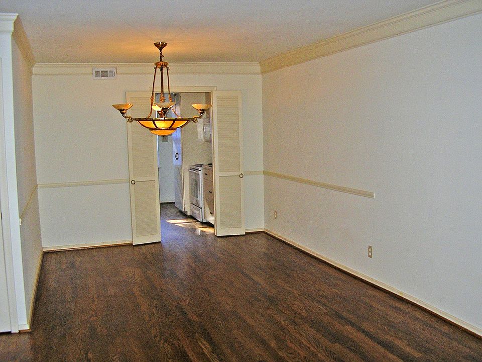 1st image of 3015 Mahanna Springs Dr