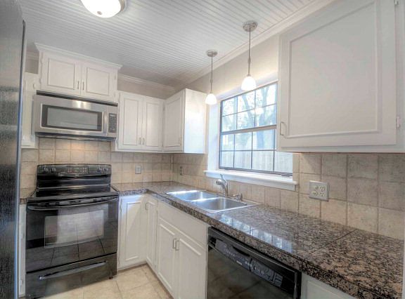 4th image of 547 Brockinton S