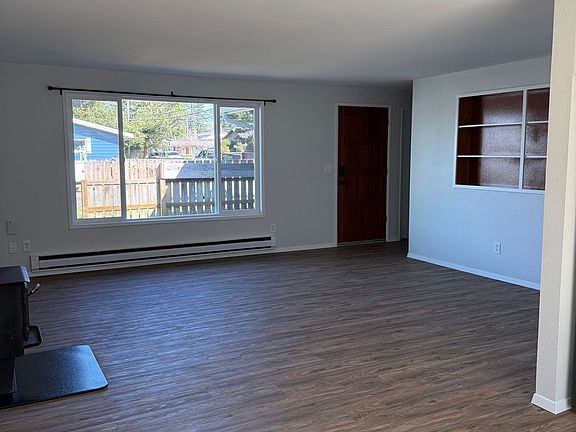 2nd image of 2425 State St