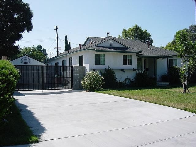 1st image of 20826 Stephanie Dr