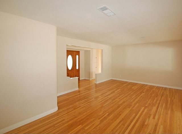 1st image of 425 N Hartley St
