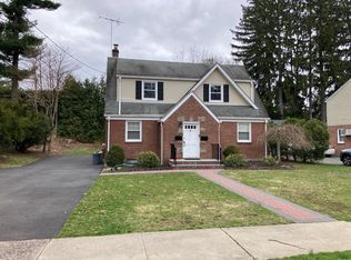 391 Gilbert St FLOOR 2, Ridgewood, NJ 07450