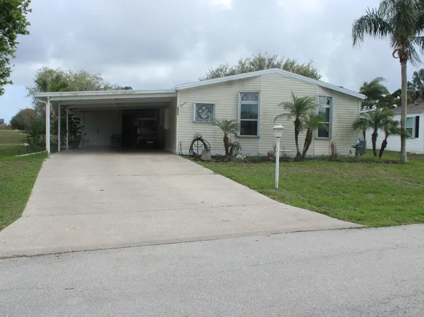 3042 5 Iron Drive, Port St Lucie, FL 34952