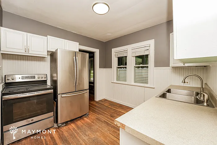 9509 Rosewood Ave — Photo 10