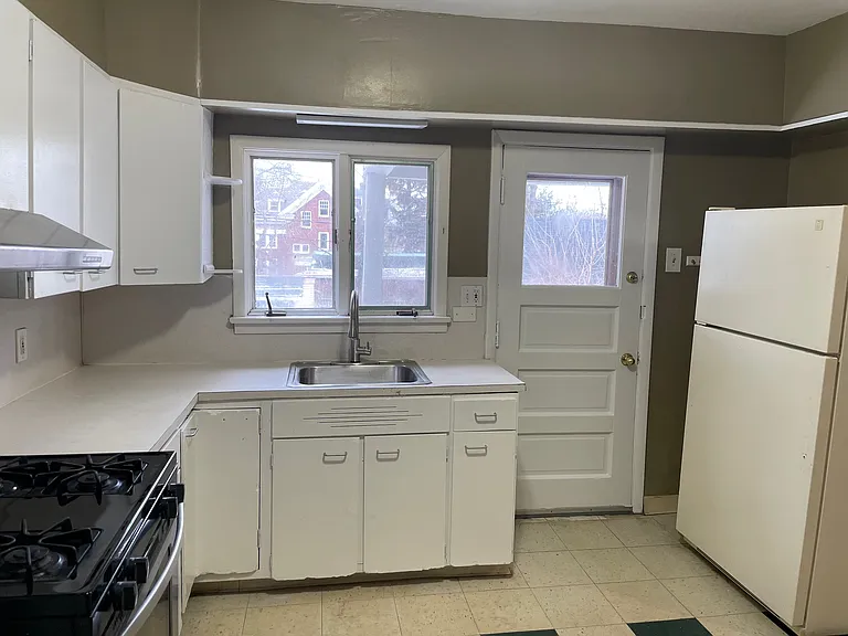 2322 S Overlook Rd — Photo 24