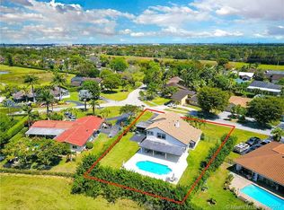 10210 E Calusa Club Dr, Miami, FL 33186