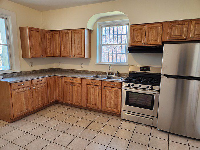 1st image of 24 Akron St APT 2