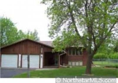 1st image of 2005 Meadow Ln NE