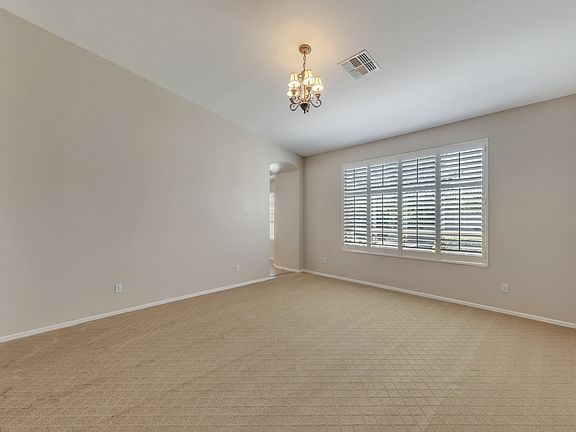 4th image of 1063 E Longhorn Pl