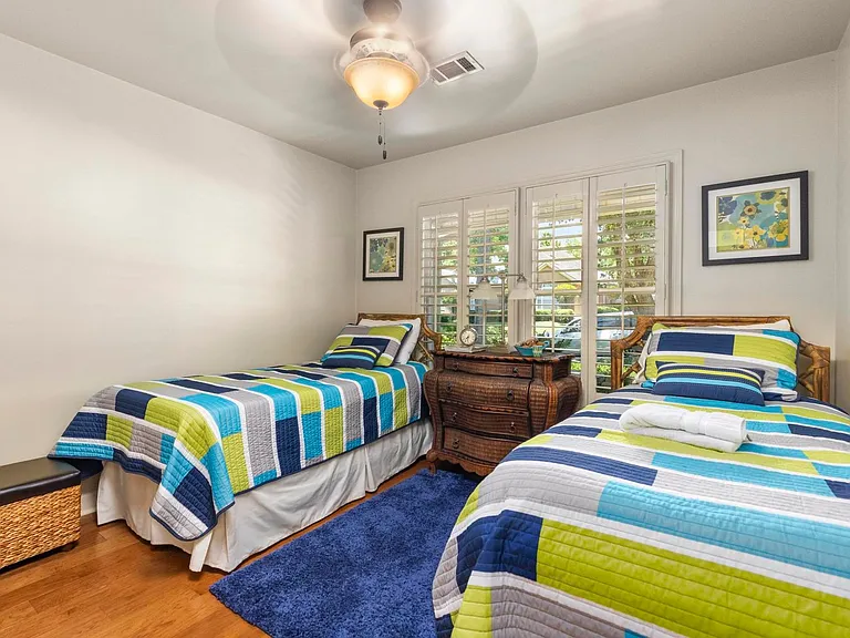 566 Homewood Dr — Photo 12
