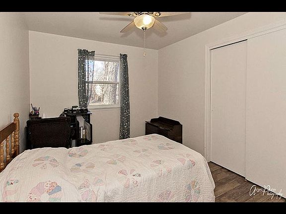 3rd image of 5409 W Lake Shore Dr