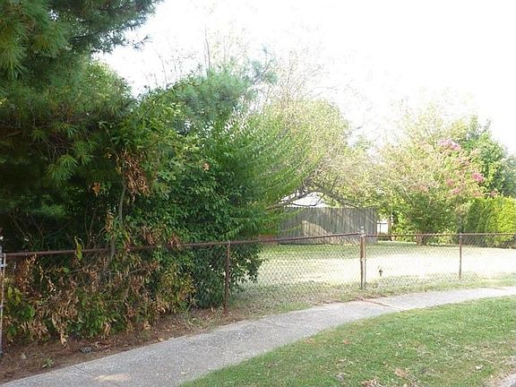 5th image of 509 Glenbrook St