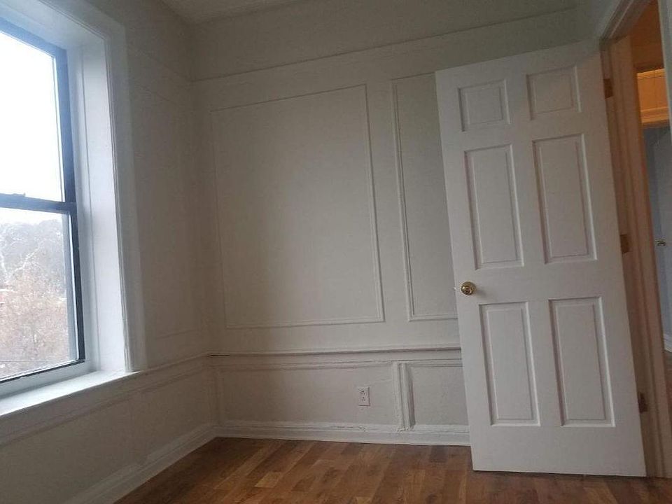 2nd image of 72 Ridgewood Ave APT C6