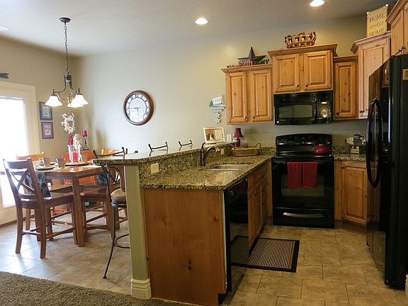 Kitchen & Dining Room