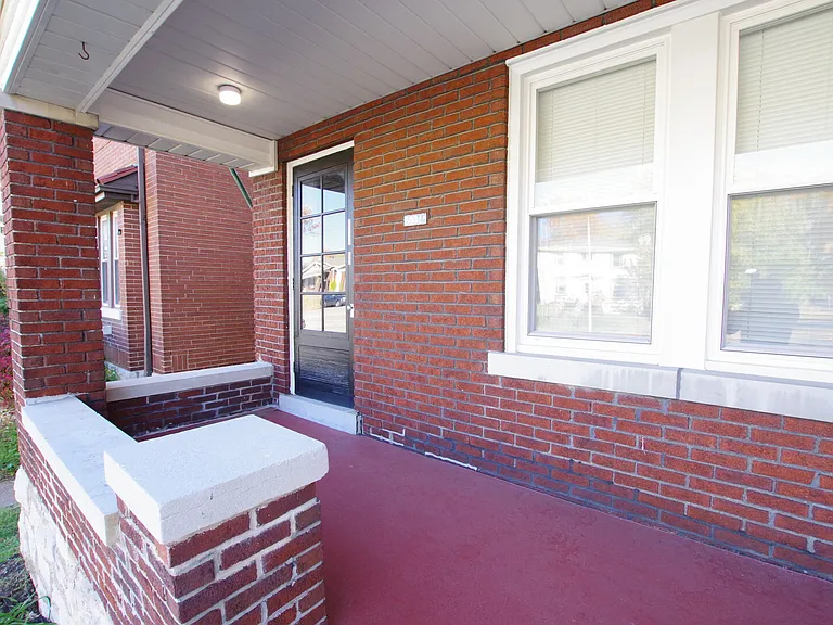 S Kingshighway Blvd — Photo 2