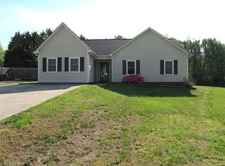 229 Creeksedge Ct, Winston Salem, NC 27105