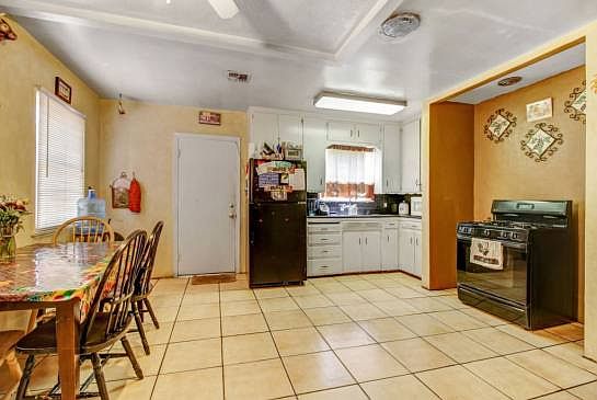 5th image of 7055 Fairfax Dr
