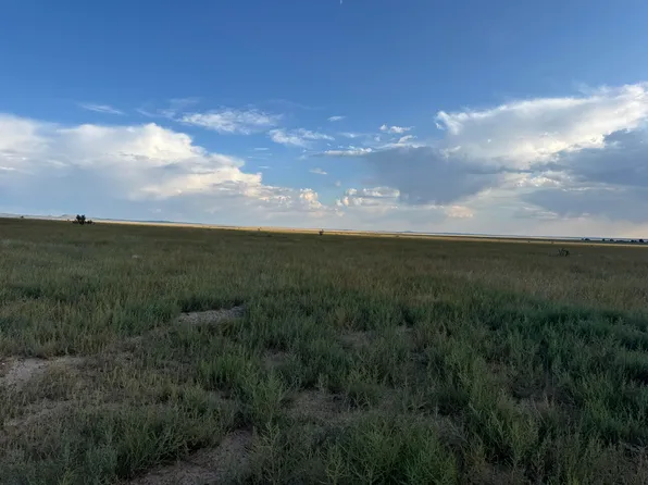 202 White Lakes Rd, Stanley, NM 87056