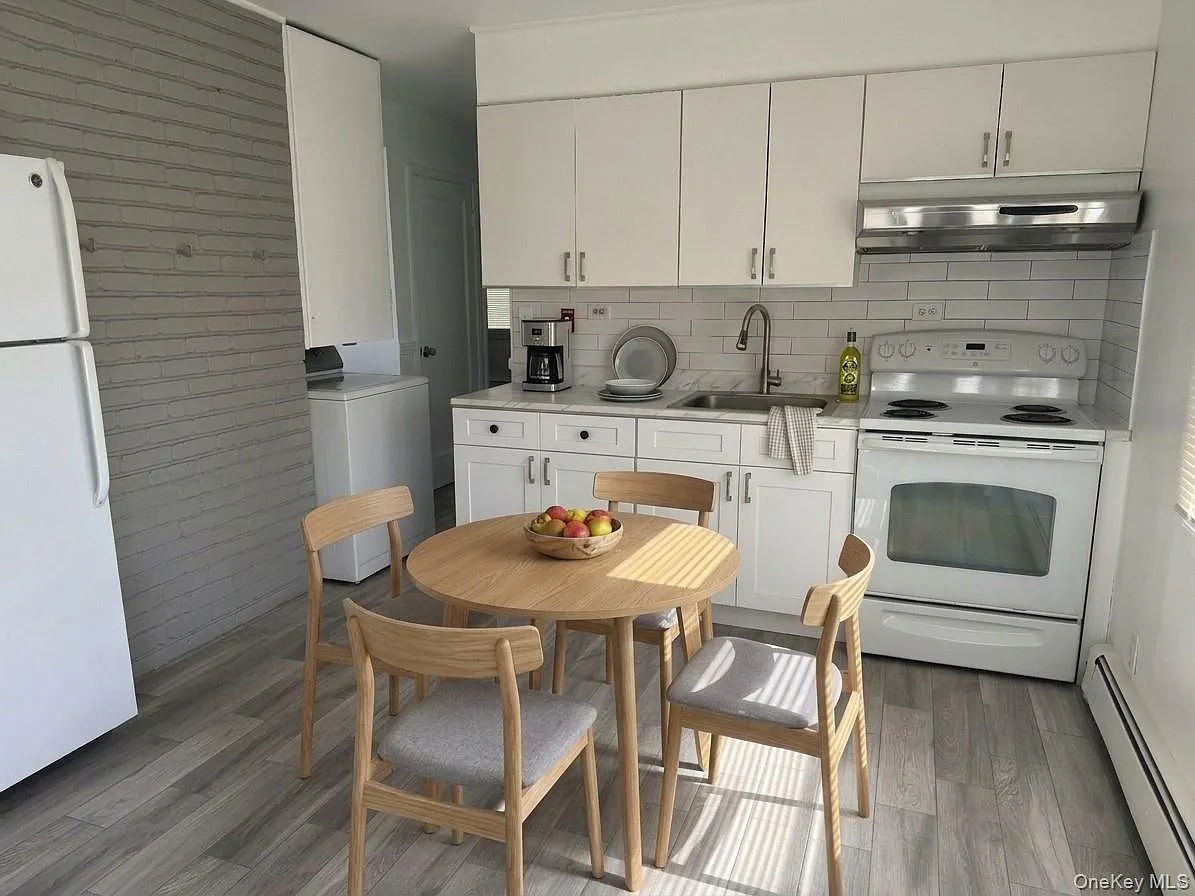 4 bed, 2.0 bath, 1200 sqft, $4,500 — Photo 3