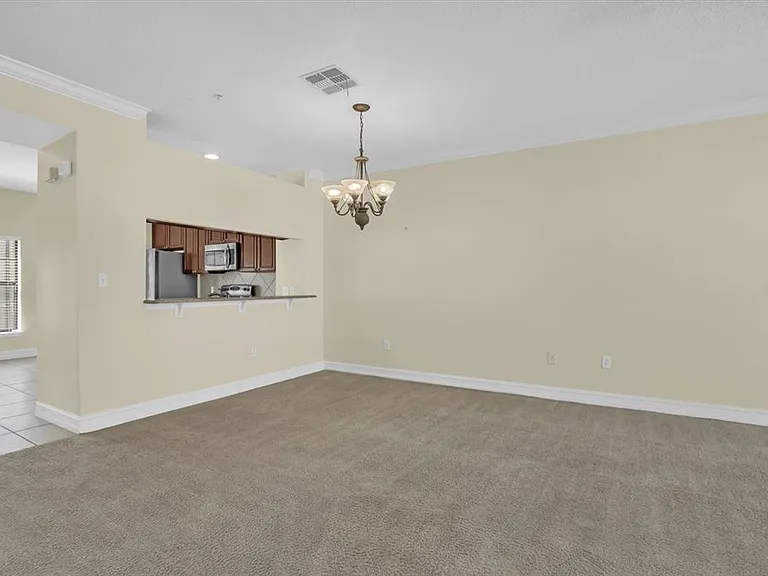 4636 Messina Dr — Photo 5