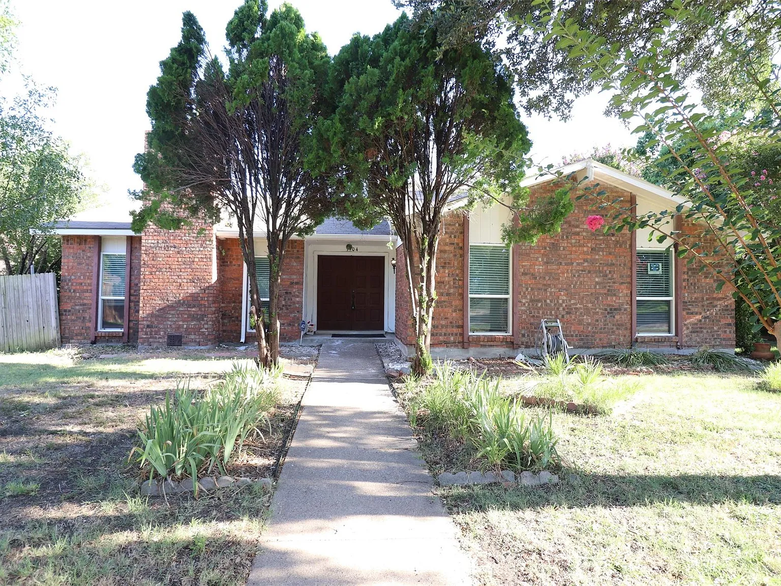 4 bed, 1898 sqft, $2,250 — Photo 1
