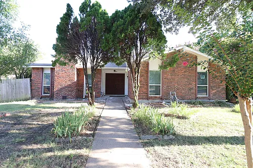 1504 Fair Oaks Dr Photo 1