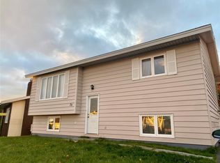 70 Elizabeth Dr, Paradise, NL A1L1E4