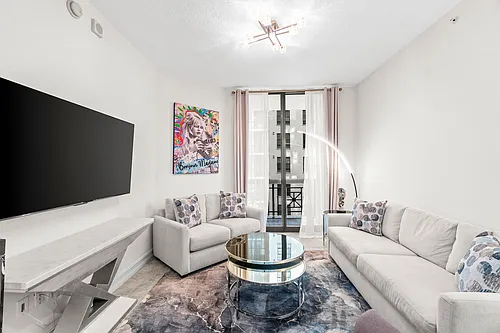 701 S Olive Ave #807 Photo 1