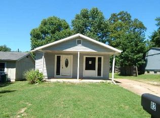 81 Cedar Ridge Dr, Pacific, MO 63069