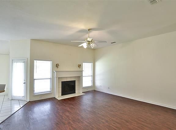 2nd image of 4433 Cole Dr
