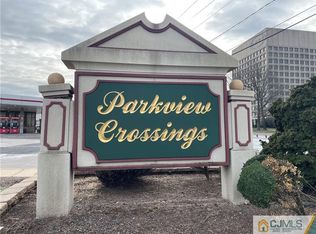 205 Regency Pl, Woodbridge, NJ 07095