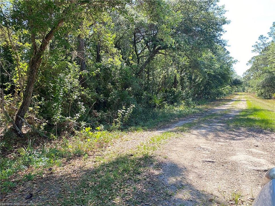 2nd image of 3148 Curlew Rd