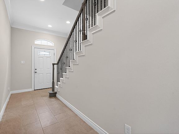 4th image of 2605 Cheshire Oaks Dr