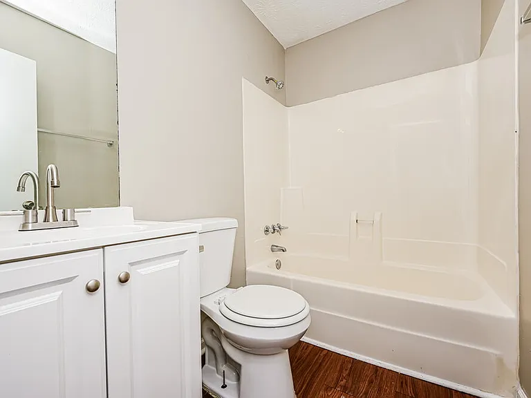 1161 Salisbury Trl — Photo 15