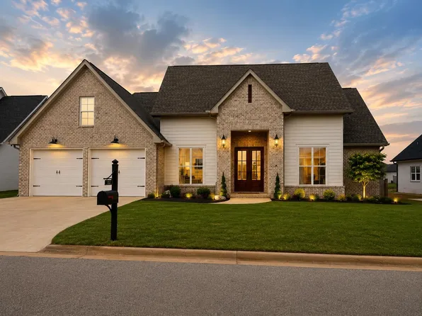 119 Grove Landing Dr, Tuscumbia, AL 35674