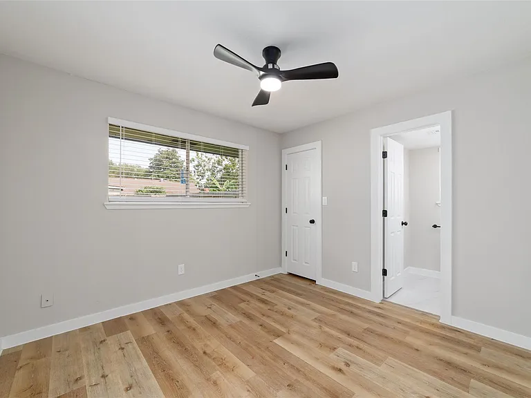 7706 Deadwood Dr — Photo 13