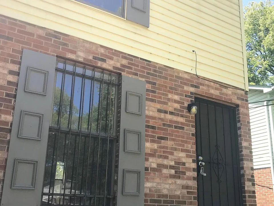 1300 Aline Ave #B